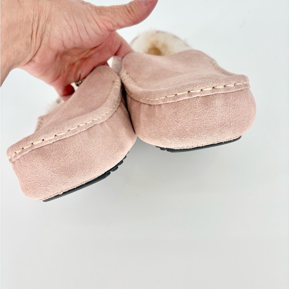 Fireside by Dearfoams Mel Genuine Shearling Moccasin in Dusty Pink - Picture 13 of 16